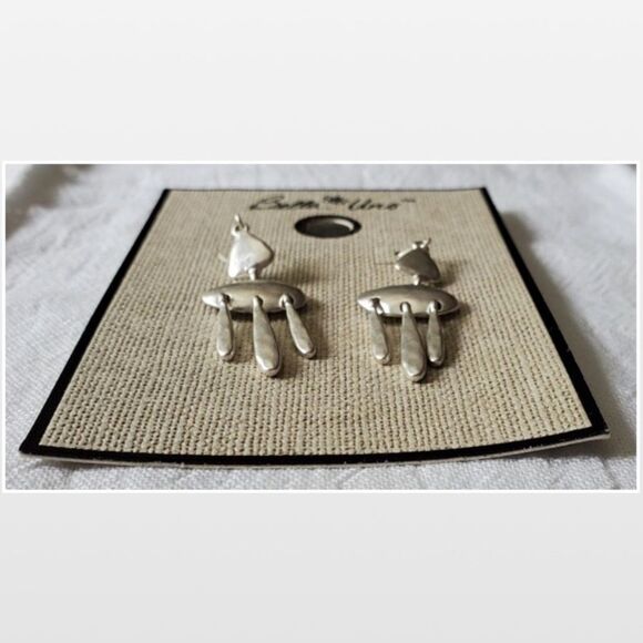 New Bella Uno Earrings Womens Silver Dangle Three Tier Drop Triangle Jewelry NWT - Picture 14 of 16